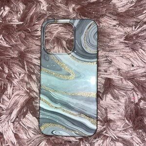 iphone 13/13 pro phone case, slightly used